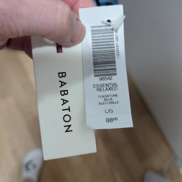 Babaton Aritzia Button Up Blouse Size L NWT - Picture 4 of 7